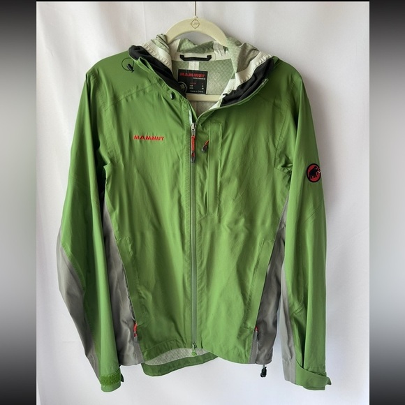 Mammut Alpine Green rain jacket - Picture 2 of 10